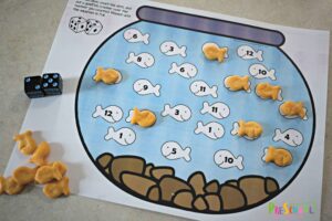 This is a fun counting-games using goldfish crackers.