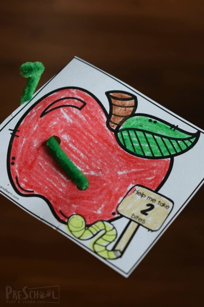 super cute apple themed fall activity for preschoolers