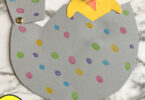 Simple easter crafts for kids with toddler, preschool, pre-k, and kindergarten age children. There are so many fun variations to try in this preschool easter craft. 